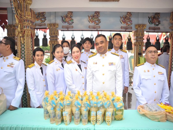 พิธีเฉลิมพระเกียรติพระบาทสมเด็จพระปรเมนทรมหาอนันทมหิดล   พระอัฐมรามาธิบดินทร เนื่องในโอกาสวันพระบรมราชสมภพ ๑๐๐ ปี จังหวัดนนทบุรี